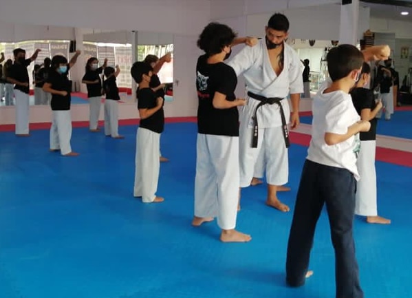 KARATE JUNIOR